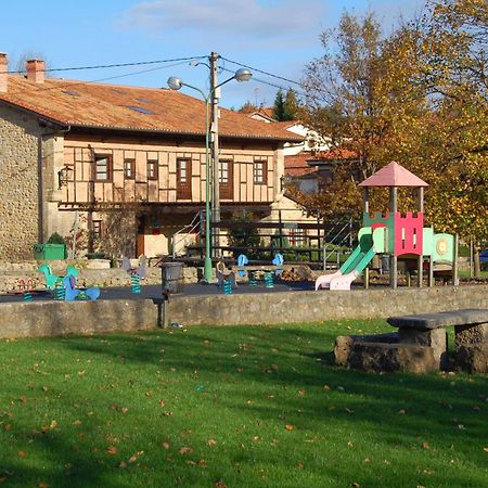 Готель La Casona De Revolgo Сантільяна-дель-Мар Екстер'єр фото