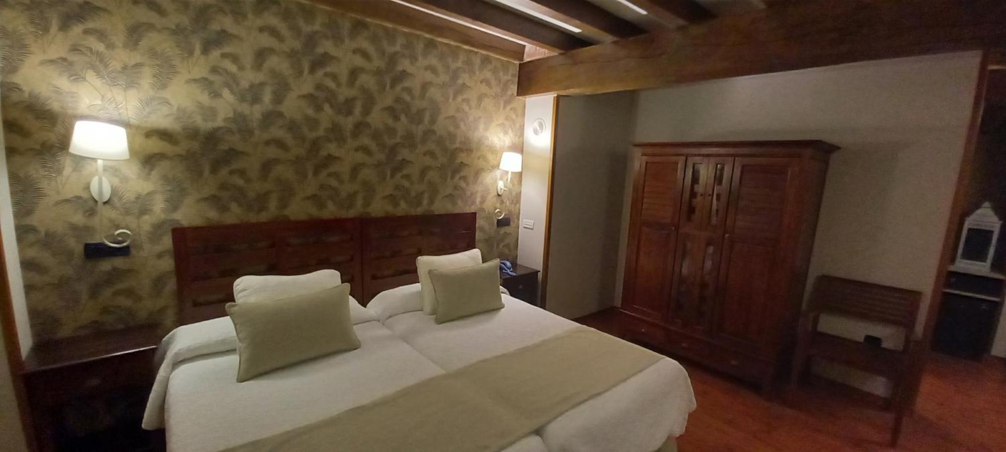 Готель La Casona De Revolgo Сантільяна-дель-Мар Екстер'єр фото